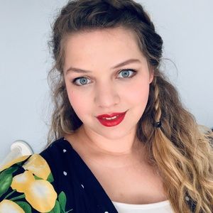 Meet your Posher, Hope